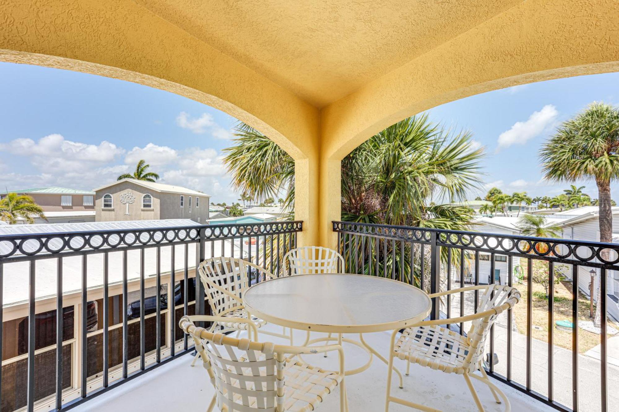 Jensen Beach Home With Bbq Grill Walk To Beach! Bagian luar foto